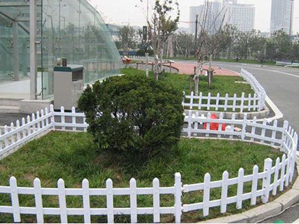 PVC護(hù)欄